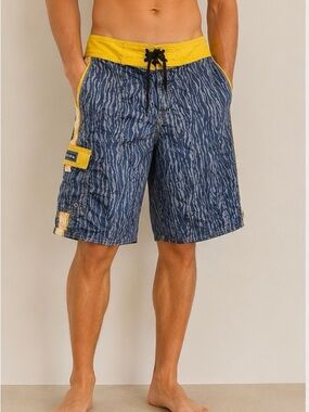 Quiksilver Navy and Yellow Y2K Patterned Board Shorts